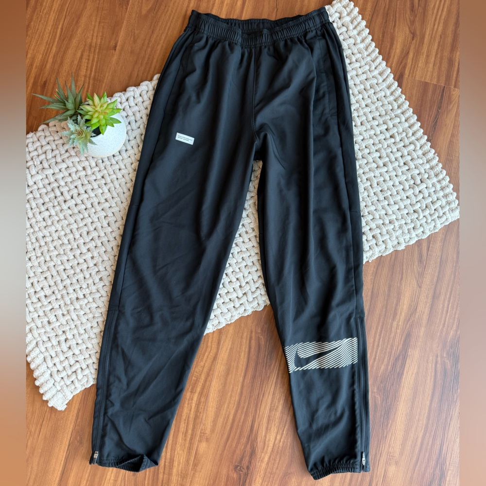 Nike | Challenger Men’s Flash Dri-Fit Ankle Zip Training Pants | Black | Small